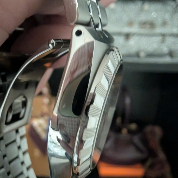 TUDOR Royal 34mm mother of pearl and diamond face - Picture 6 of 17